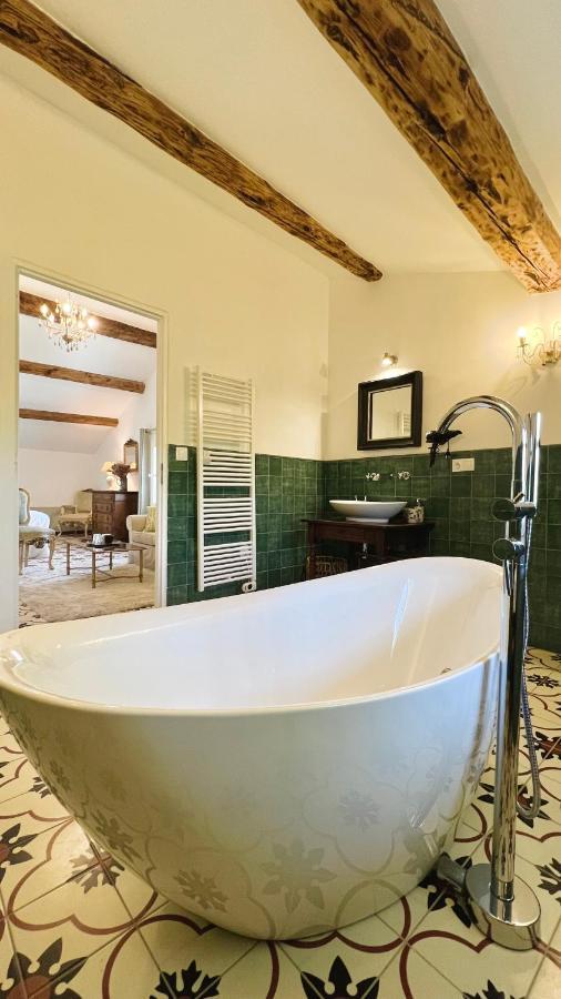 페른느 레 퐁텐느 Domaine De La Brave B&B 외부 사진