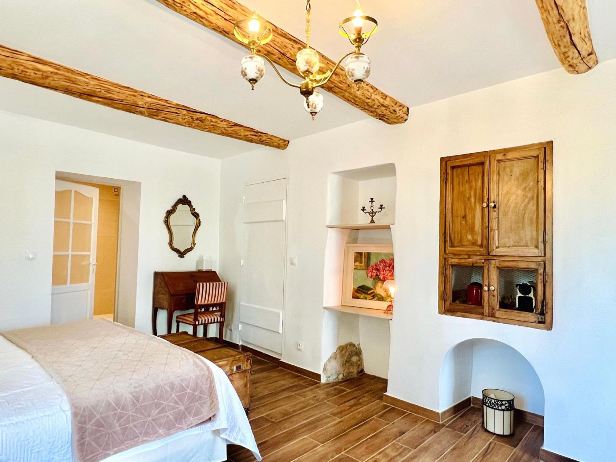 페른느 레 퐁텐느 Domaine De La Brave B&B 객실 사진